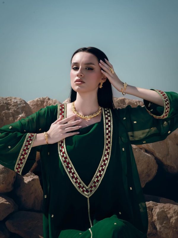 طقم التلال