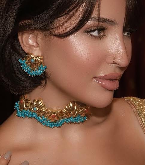 مزنط بَتَلات الجُوري